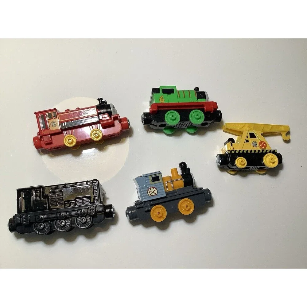 Thomas And Friends Die cast Metal Magnetic Take-n-Play Series Trains Lot Of 5